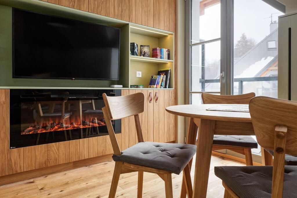 Brand New Mountain Studio & Balcony Гаррахов Екстер'єр фото