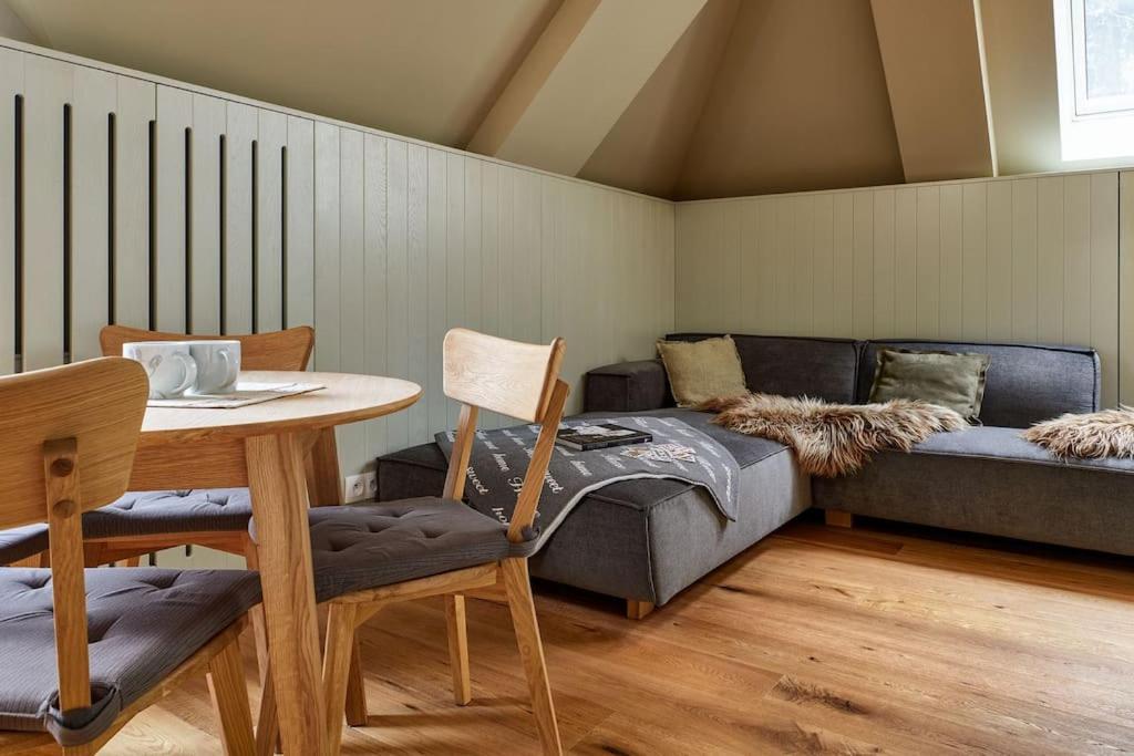 Brand New Mountain Studio & Balcony Гаррахов Екстер'єр фото